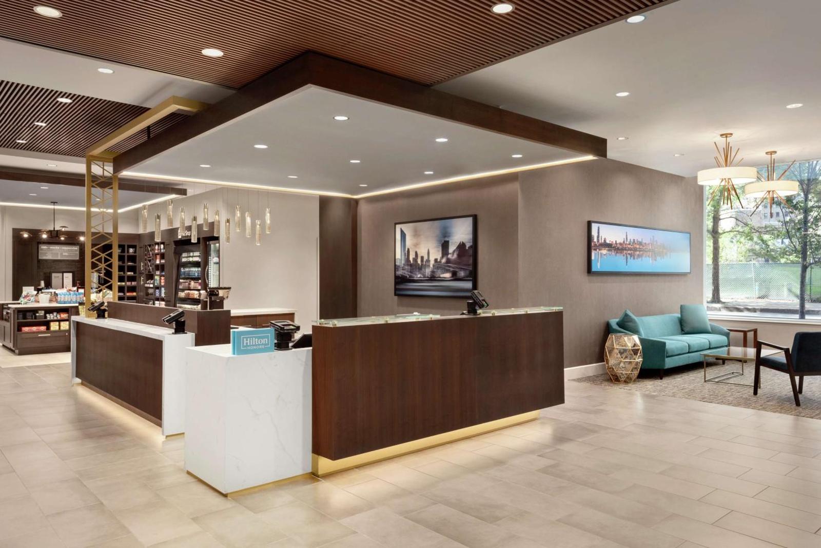 Hilton Garden Inn Chicago Downtown South Loop Main image 2